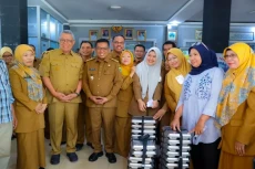 Dukung Program MBG,...