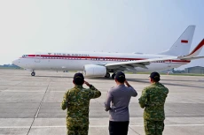 Prabowo Bertolak ke...