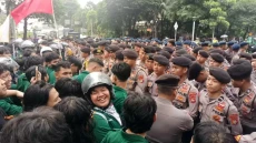 Polda Metro Jaya Terjunkan...