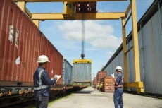 KAI Logistik Angkut...