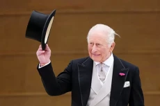 Raja Charles III Dikabarkan...