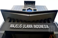 37 Organisasi Tolak...