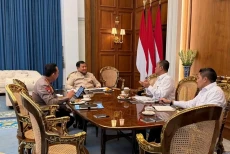 Prabowo Bertemu Kapolri...