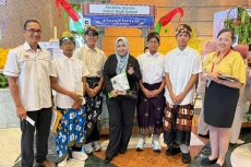 SMP Islam Amalina Raih...