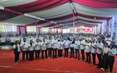 Kaesang Saksikan Pelantikan...