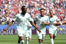 Dembele Ukir Hat-trick...
