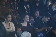 Davina Karamoy Curi...