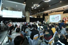 354 Pencari Jodoh Padati...