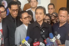 Roy Suryo Siapkan Rekaman...