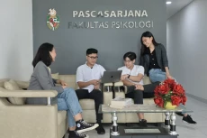 S2 Psikologi Unika Atma...