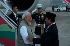 Presiden Prabowo Sambut...