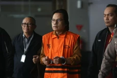 Maruf Cahyono Gunakan...