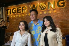 Prilly Latuconsina Rela...