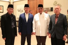Menlu dan Ketua MPR...
