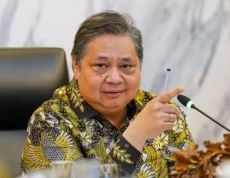 Rupiah Tembus Rp18.000...