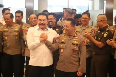Momen Salam Komando...