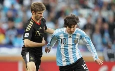 Thomas Muller Buka Lagi...