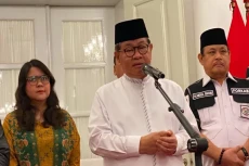 Minta Satpam Tak Dipecat,...