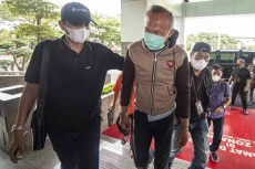 Buron Sejak 2020, Koruptor...