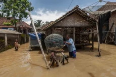 Banjir Kembali Rendam...
