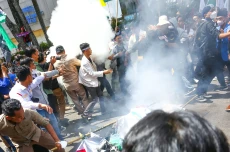 Demo Serentak Mahasiswa...