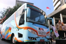 Jelajahi Sembilan Kota,...