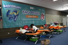 Rayakan HUT ke-49, Bank...