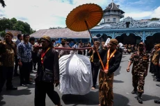 Kirab Gamelan Sekaten...