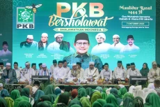 PKB Gelar Shalawatan...