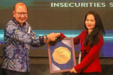 MNC Sekuritas Raih Penghargaan...