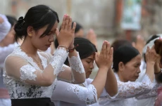 Umat Hindu Rayakan Hari...