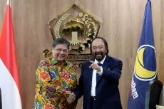 Pimpinan Partai Golkar...