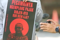 Aksi Unjuk Rasa Desak...