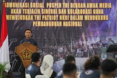 Puspen TNI Gelar Komunikasi...