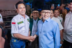 Zulkifli Hasan Terima...