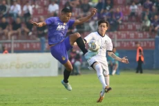 Madura United FC Kalahkan...