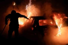 1.350 Mobil Terbakar...