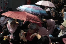Tolak Bergabung ke Kabupaten...