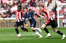 James Maddison Pakai...