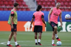 Minus Kevin De Bruyne,...