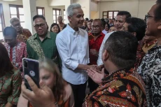 Jelang Purna Tugas,...
