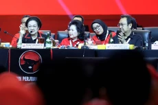 Megawati Tutup Rakernas...