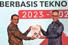 Peluncuran Roadmap Fintech...