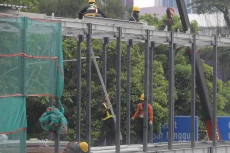 Target Pembangunan Infrastruktur...