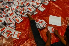 Potret Pelipatan Kertas...