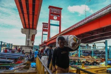 Potret Suasana Arus...
