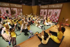 Ibu dan Anak Yoga Bersama...