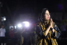 Sri Mulyani Diminta...