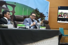 Diskusi Forum Legislasi...
