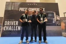 Kompetisi Pengemudi...